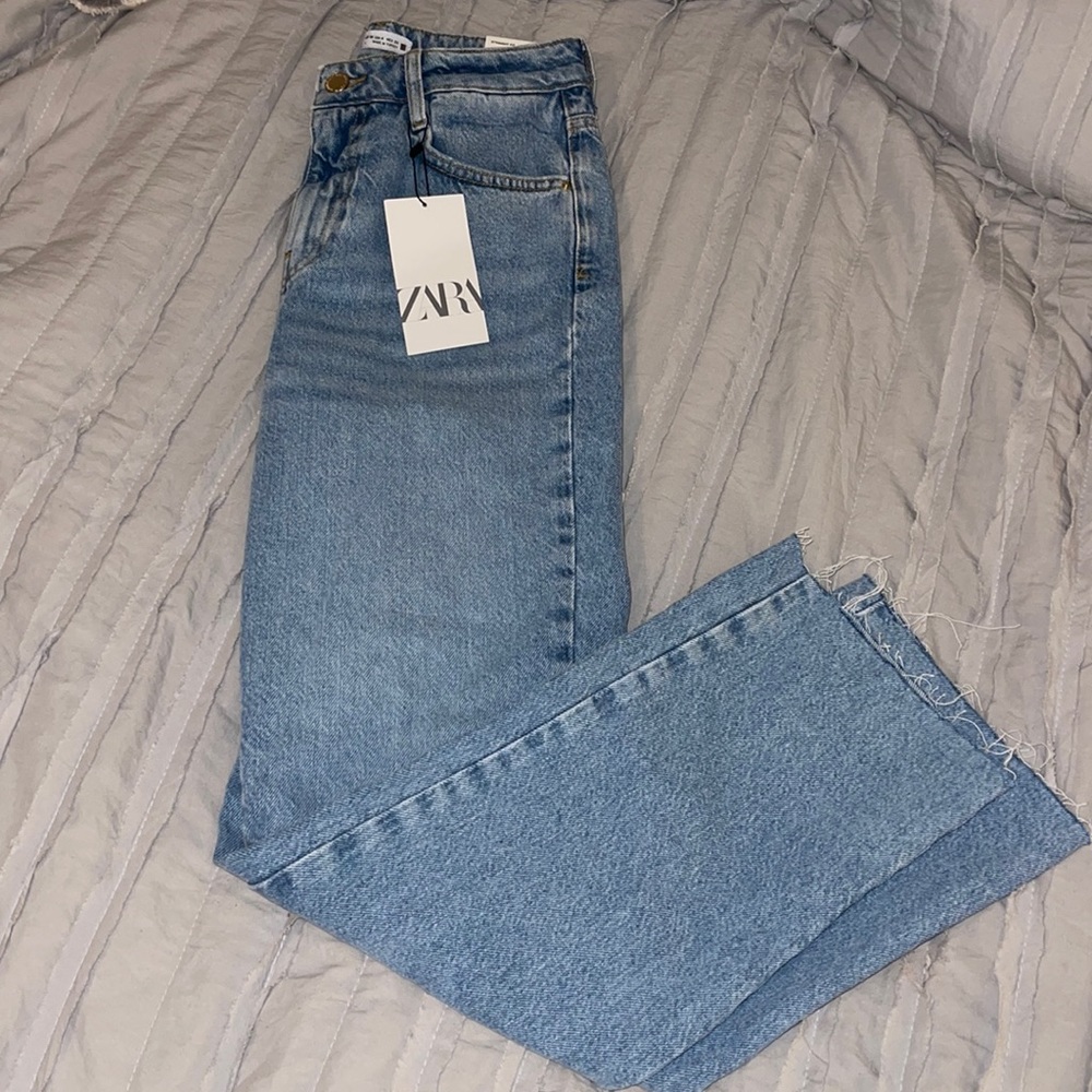 Brand new Zara straight leg jeans!!